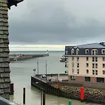 La Belle Ecluse Du Treport 아파트